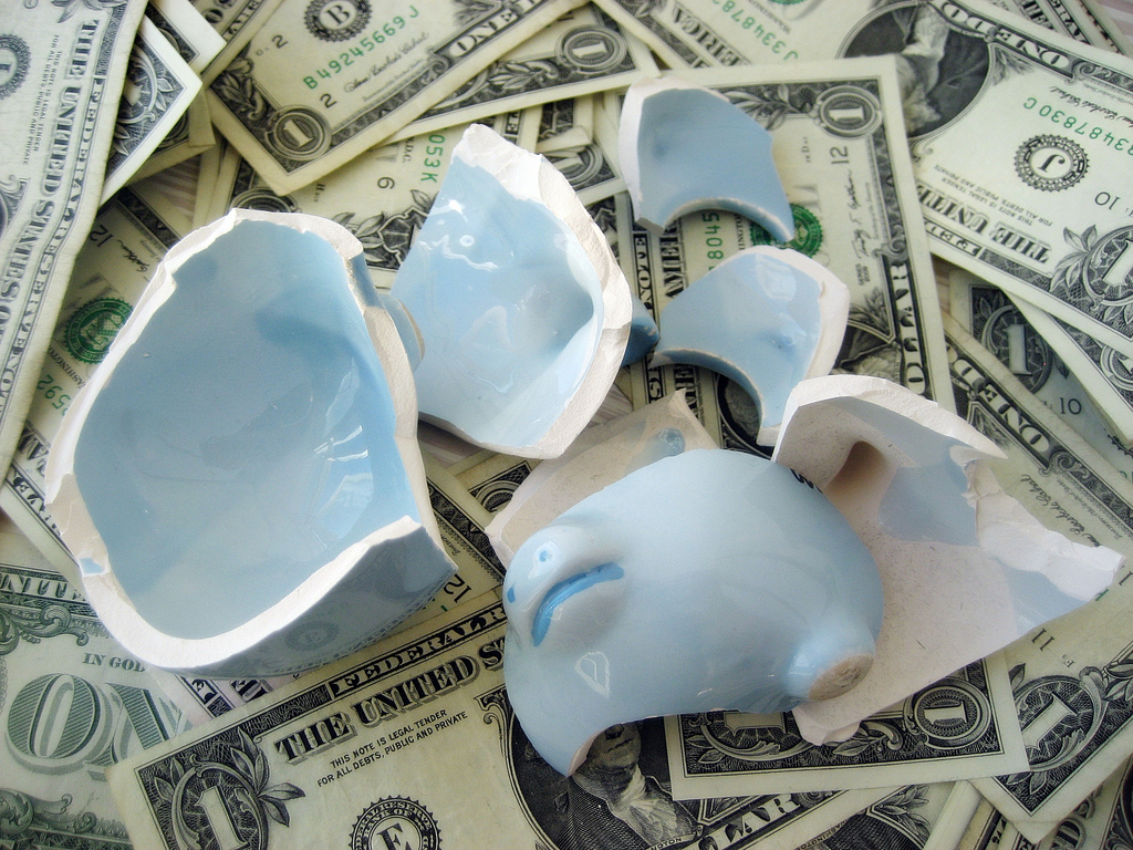 money- piggy banks